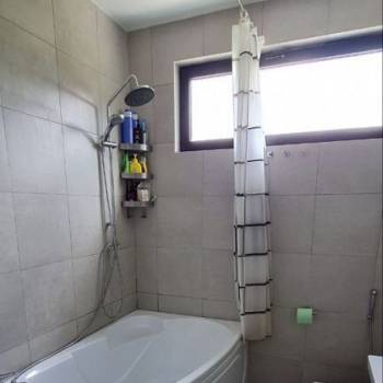 Продается 2-х комнатная квартира, 119 м²