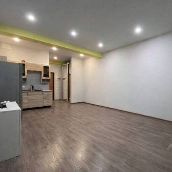 Продается 1-комнатная квартира, 36 м²