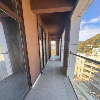 Продается 1-комнатная квартира, 64,3 м²