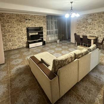 Сдается 2-х комнатная квартира, 75 м²