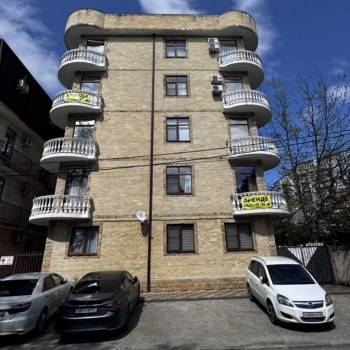 Сдается 1-комнатная квартира, 42 м²