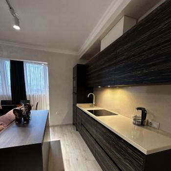 Продается 3-х комнатная квартира, 100 м²