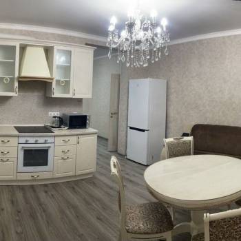 Сдается 1-комнатная квартира, 60 м²