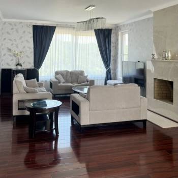 Продается Дом, 300 м²