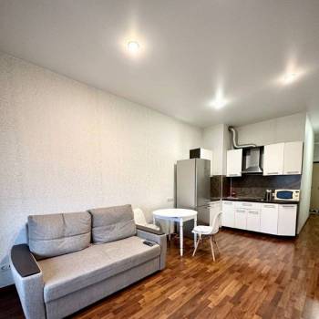 Сдается 1-комнатная квартира, 38 м²