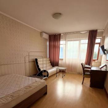 Сдается Многокомнатная квартира, 100 м²