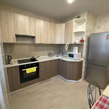 Сдается 1-комнатная квартира, 65 м²