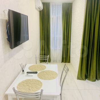 Продается 1-комнатная квартира, 32 м²