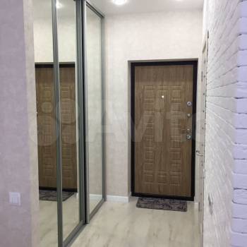 Продается 1-комнатная квартира, 32 м²