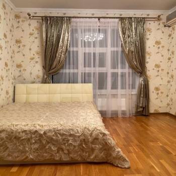 Сдается 1-комнатная квартира, 50 м²