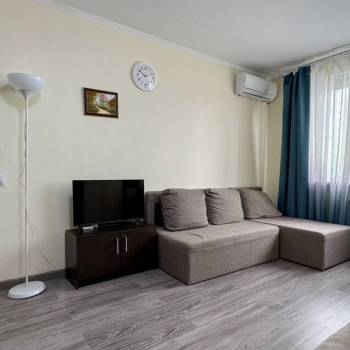 Сдается 1-комнатная квартира, 42 м²