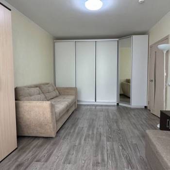 Сдается 1-комнатная квартира, 42 м²