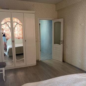 Продается Многокомнатная квартира, 83,2 м²