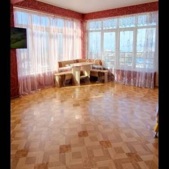 Сдается 2-х комнатная квартира, 76 м²