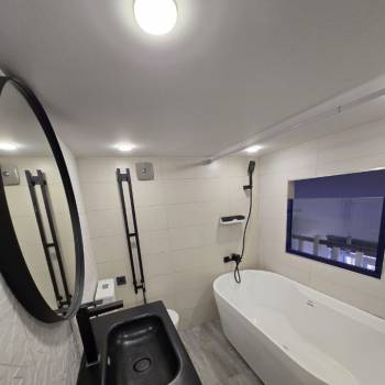 Продается 1-комнатная квартира, 50 м²