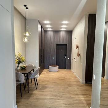 Продается Многокомнатная квартира, 140,5 м²