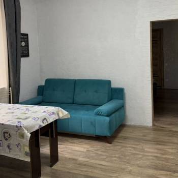 Сдается 1-комнатная квартира, 55 м²