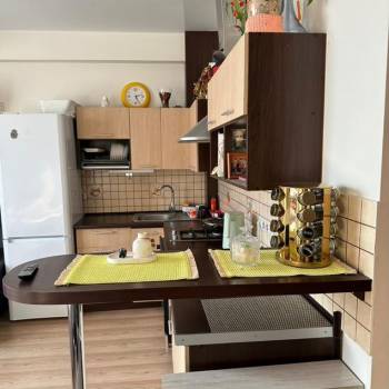 Продается 1-комнатная квартира, 30 м²