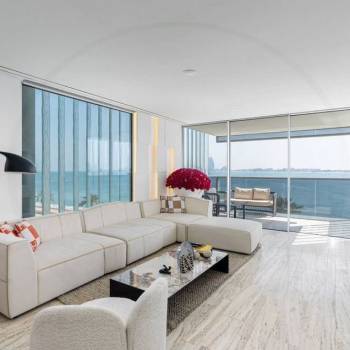 Продается 2-х комнатная квартира, 128 м²