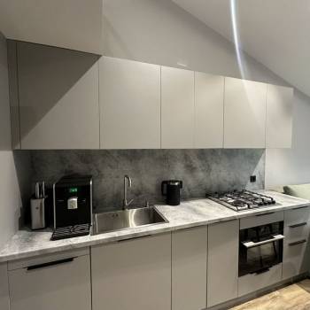 Продается 1-комнатная квартира, 42 м²