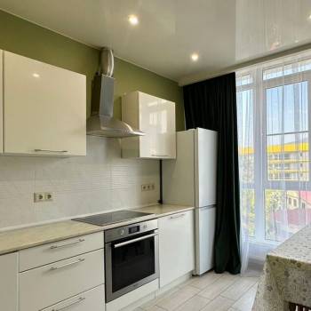 Продается 1-комнатная квартира, 37 м²