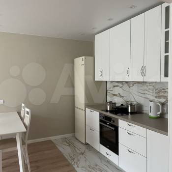 Продается 1-комнатная квартира, 40 м²