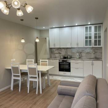 Продается 1-комнатная квартира, 40 м²