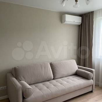 Продается 1-комнатная квартира, 40 м²