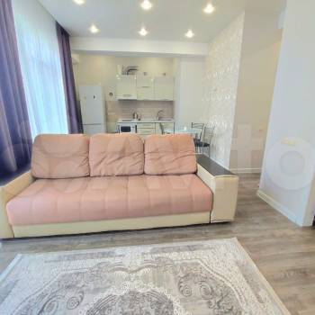 Сдается 1-комнатная квартира, 42 м²