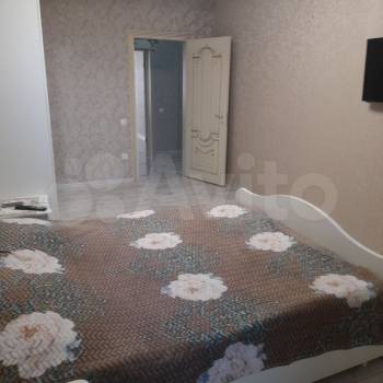 Сдается 2-х комнатная квартира, 75 м²