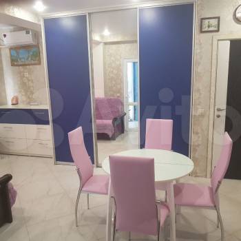 Продается 1-комнатная квартира, 32 м²