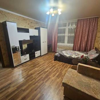 Сдается 1-комнатная квартира, 50 м²