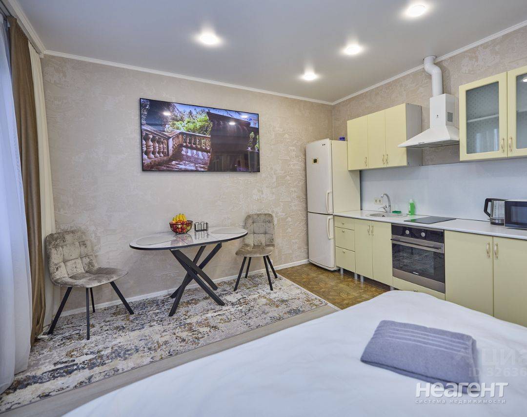 Сдам студию, Центр, ул. Красная