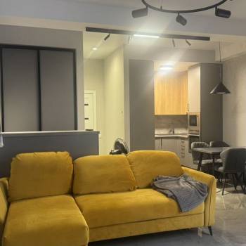 Продается 1-комнатная квартира, 40 м²