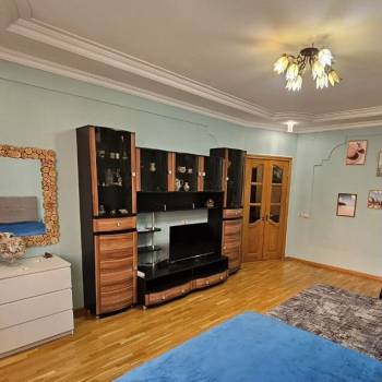 Продается 2-х комнатная квартира, 80 м²