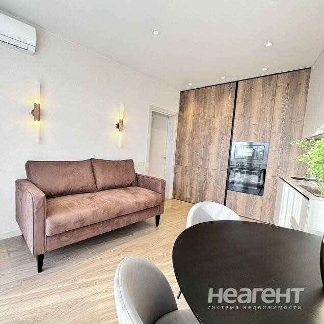 Продаю 2-х ком. квартиру, Курортный городок, ул. Ленина