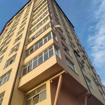 Продается 1-комнатная квартира, 84 м²