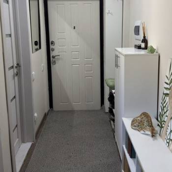 Продается 1-комнатная квартира, 35 м²