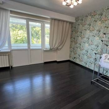 Продается 2-х комнатная квартира, 92 м²