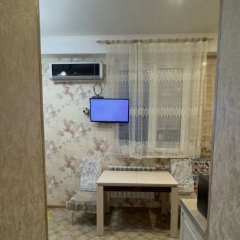 Продается 1-комнатная квартира, 32 м²