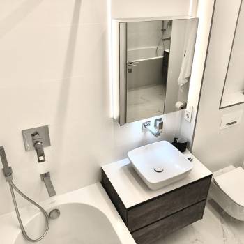 Продается 1-комнатная квартира, 50 м²