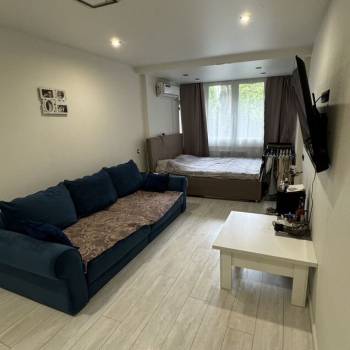 Продается 1-комнатная квартира, 35 м²