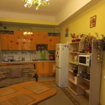 Продается 2-х комнатная квартира, 80 м²
