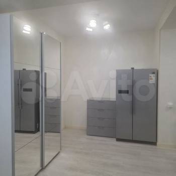 Сдается Многокомнатная квартира, 80 м²