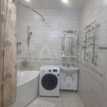 Сдается Многокомнатная квартира, 80 м²