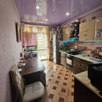 Продается 1-комнатная квартира, 35 м²