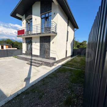 Продается Дом, 180 м²