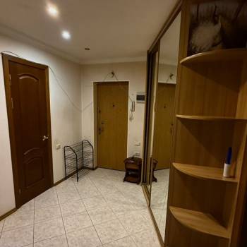 Сдается Многокомнатная квартира, 90 м²