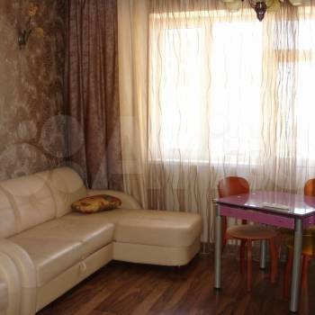 Сдается 1-комнатная квартира, 60 м²