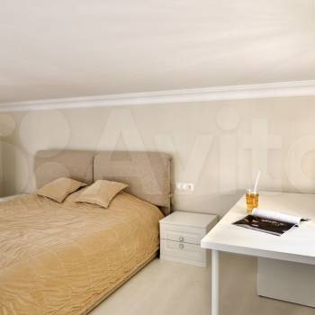 Сдается 1-комнатная квартира, 53 м²